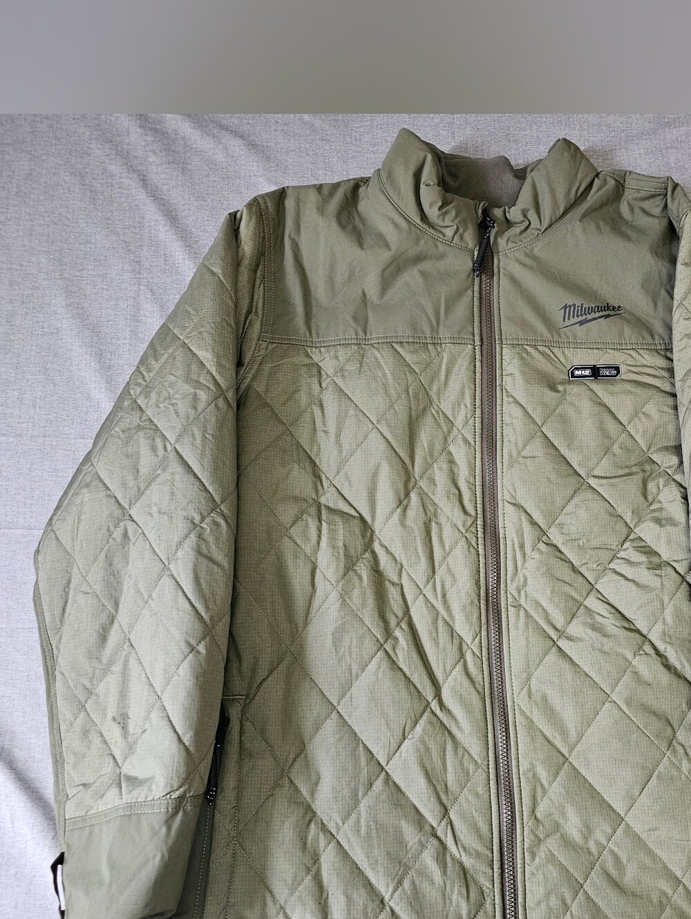 Milwaukee Men's XL M12 12Volt Cordless Axis Olive Green Quilted Heated Jacket